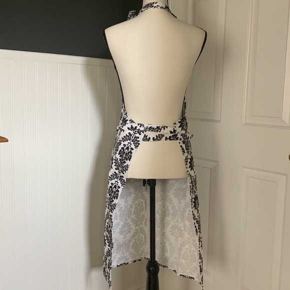 Apron - Picture 2 of 8